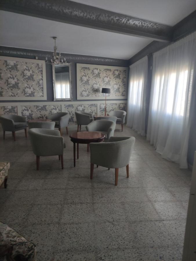 Hostal Restaurante Bar Cafeteria La Melchora Посадас Екстериор снимка
